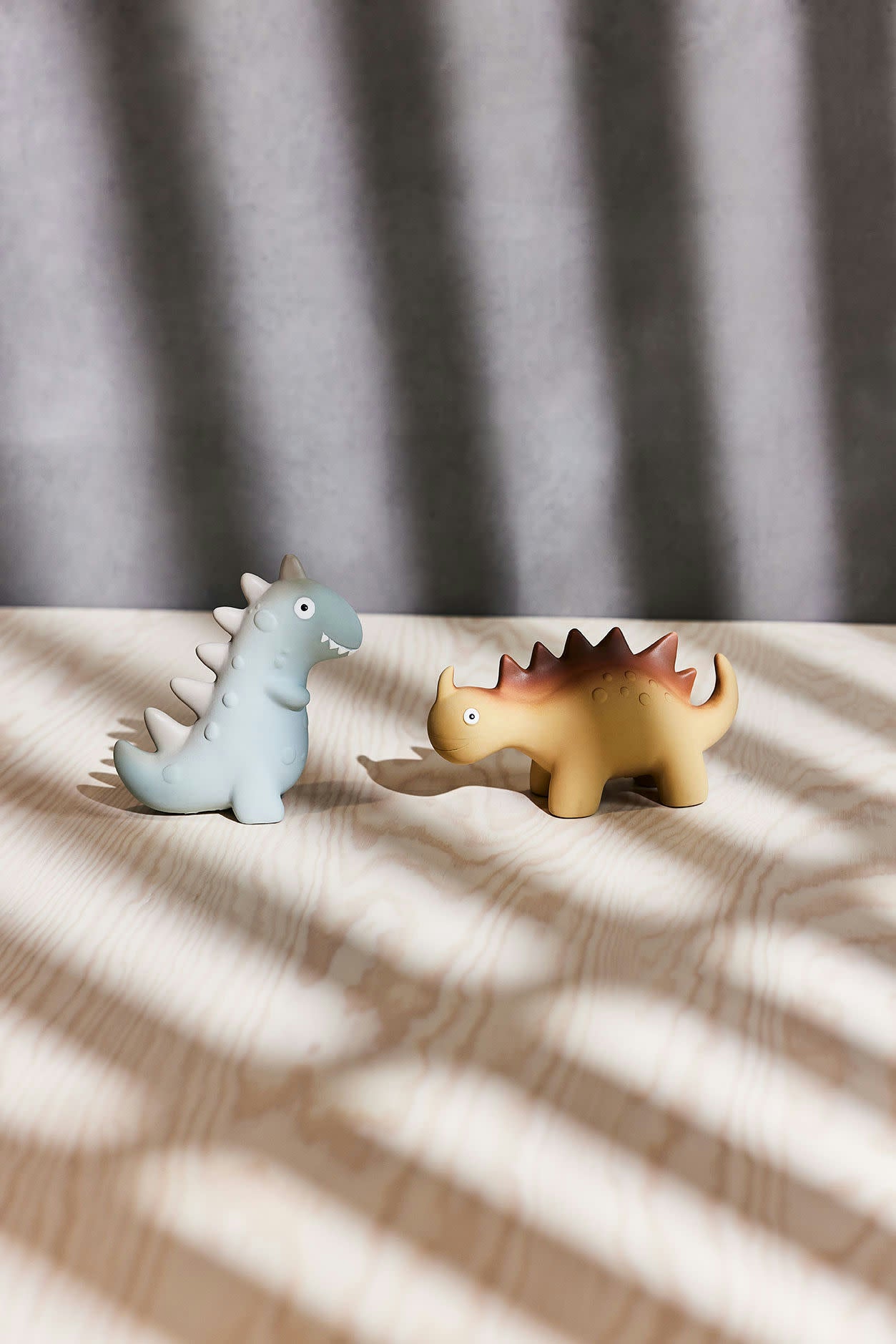 Theo Dino Teether Pale