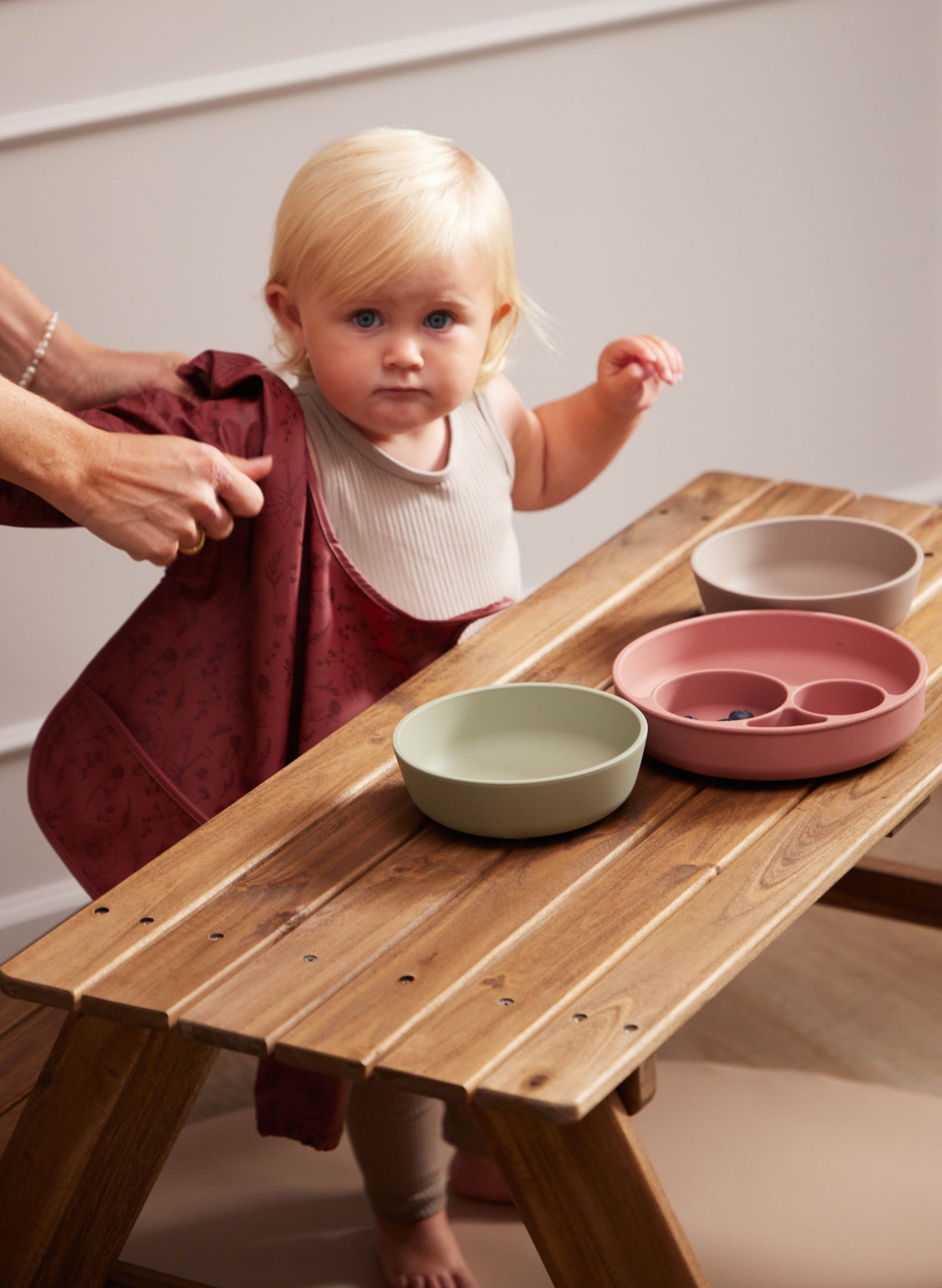 Bib w. sleeves