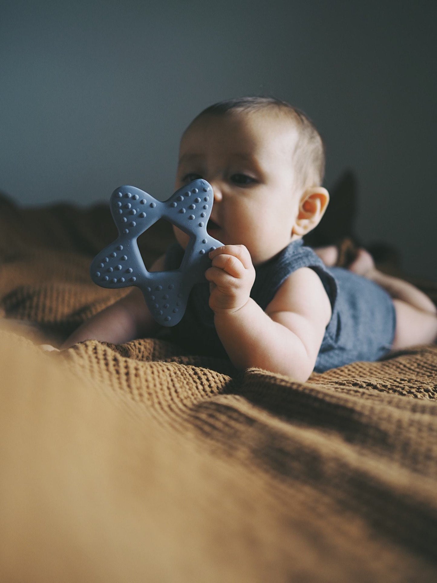 Teether - Star natural rubber