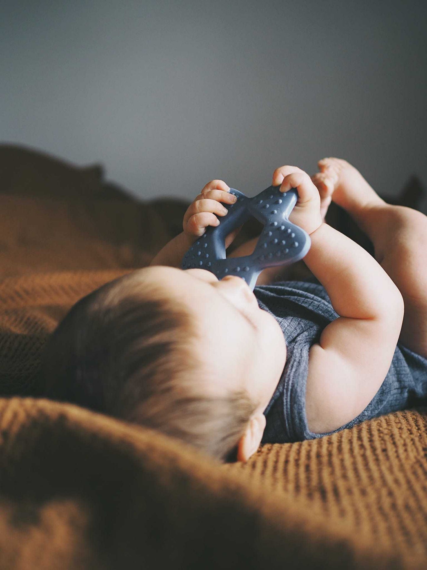 Teether - Star natural rubber