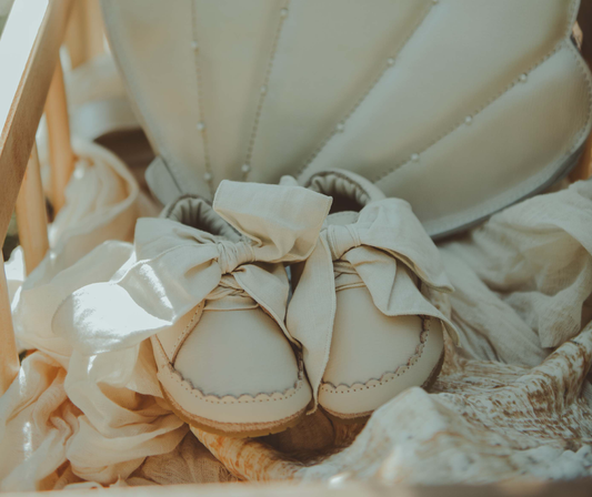 Lonny Sneakers Cream Leather